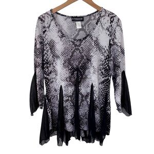 Pyramid Collection Snake Print Tunic L Gothic‎ Boho Festival Top